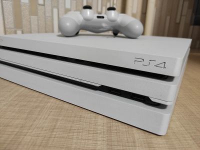 Лот: 18387923. Фото: 1. Sony PlayStation 4 Pro. Игровые приставки, консоли