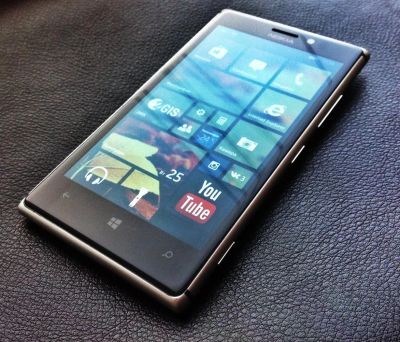 Лот: 4793721. Фото: 1. Nokia Lumia 925 LTE [+EarPods... Смартфоны