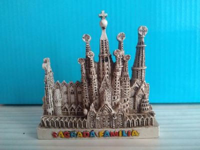 Лот: 15574576. Фото: 1. Магнит на холодильник Храм Святого... Магниты сувенирные