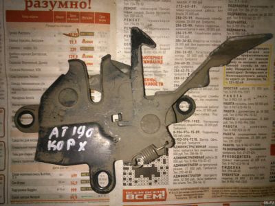 Лот: 14112379. Фото: 1. Замок капота Toyota Corona Carina... Кузов