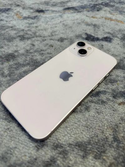 Лот: 21581596. Фото: 1. iPhone 13 розовый 128 Gb. Смартфоны