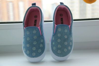 Лот: 9731645. Фото: 1. Джинсовые тапочки. Кеды, кроссовки