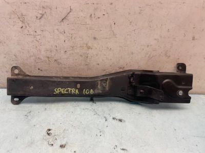 Лот: 24240251. Фото: 1. рамка радиатора Kia Spectra SD. Двигатель и элементы двигателя