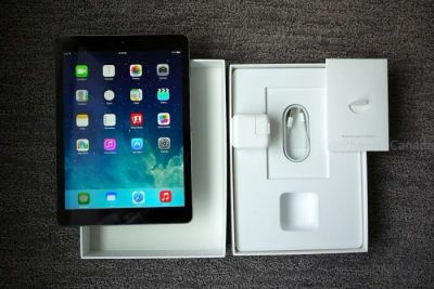 Лот: 6293675. Фото: 1. iPad Air 16 Gb Wi-fi. Планшеты