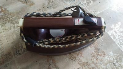 Лот: 16601136. Фото: 1. Утюг. Утюги, парогенераторы, отпариватели