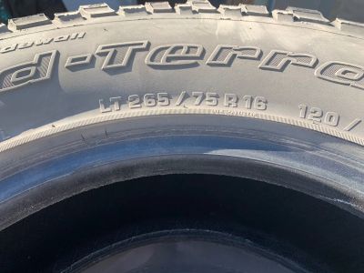 Лот: 15830900. Фото: 1. Резина грязевая BFGoodrich mud-terrain... Шины