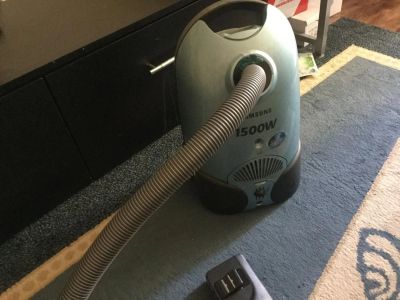 Лот: 9750781. Фото: 1. Пылесос Samsung 1500w с рубля... Пылесосы, паровые швабры