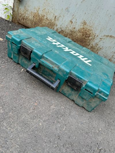 Лот: 23300018. Фото: 1. Кейс Makita hm1203c. Кейсы, сумки для инструмента