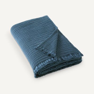 Лот: 25037734. Фото: 1. Одеяло LaRedoute. Другое (одежда, обувь, галантерея)