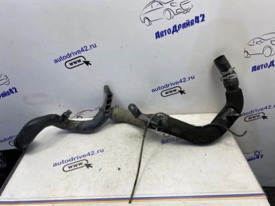 Лот: 21715081. Фото: 1. патрубок интеркулера Toyota Avensis... Двигатель и элементы двигателя