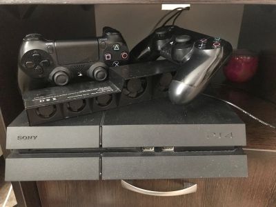 Лот: 15097197. Фото: 1. Sony PlayStation 4. Игровые приставки, консоли