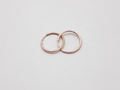 Лот: 12249560. Фото: 1. ЗОЛОТЫЕ СЕРЬГИ 0,73 ГРАММ. Серьги, каффы
