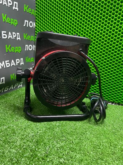 Лот: 23459214. Фото: 1. Тепловентилятор (искрит ) (w). Обогреватели бытовые