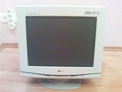 Лот: 894989. Фото: 1. Монитор 19 LG. ЭЛТ-мониторы