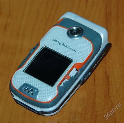 Лот: 1059981. Фото: 1. Sony W710 (полный комплект... Кнопочные мобильные телефоны