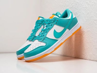 Лот: 24978813. Фото: 1. Кроссовки Nike SB Dunk Low. Кеды, кроссовки, слипоны