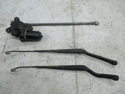 Лот: 12954076. Фото: 1. Мотор привода дворников Nissan... Электрооборудование