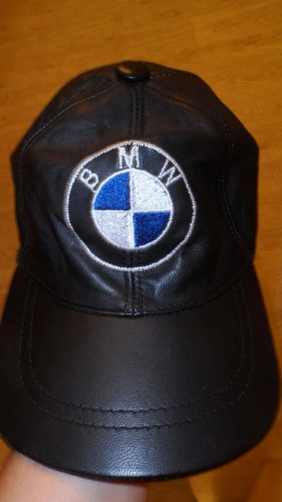 Лот: 4569365. Фото: 1. Кепка с логотипом BMW, натуральная... Головные уборы