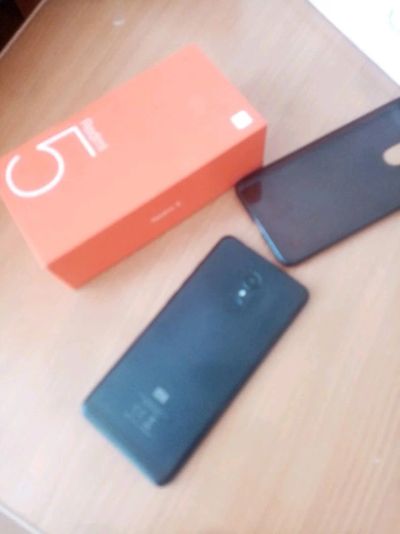 Лот: 14304745. Фото: 1. Xiaomi Redmi 5. Смартфоны