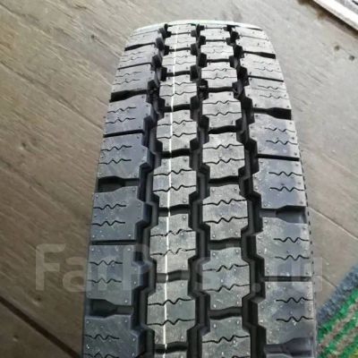 Лот: 25707915. Фото: 1. Зимняя резина 7.50 R-16 " Triangle... Шины