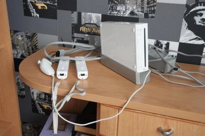 Лот: 3158143. Фото: 1. NIntendo WII! +PS one в подарок... Игровые приставки, консоли