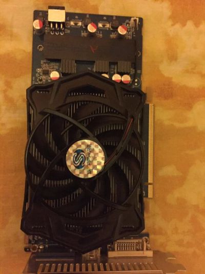 Лот: 6485404. Фото: 1. Sapphire Radeon HD 4770. Видеокарты