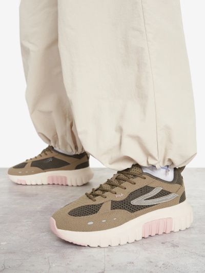Лот: 25370346. Фото: 1. Кроссовки женские FILA Chrome... Кеды, кроссовки, слипоны