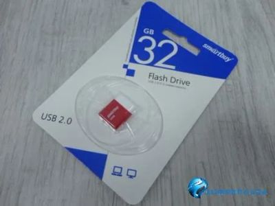 Лот: 15642494. Фото: 1. 32GB накопитель Smartbuy LARA... USB-флеш карты