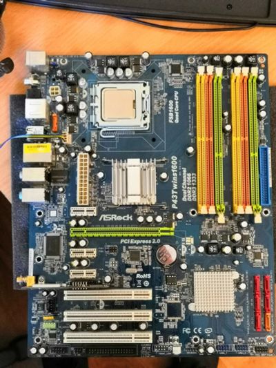 Лот: 14062548. Фото: 1. asrock p43twins1600. Материнские платы