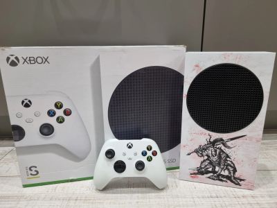Лот: 23283573. Фото: 1. Xbox series s с играми. Игры для консолей