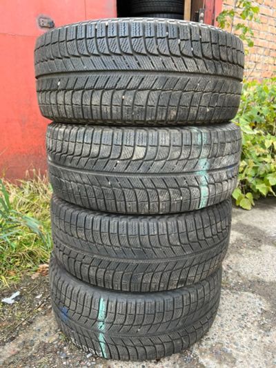 Лот: 19705860. Фото: 1. Michelin X-Ice 3 225/40 R18 идеал... Шины