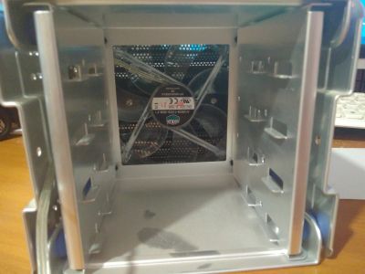 Лот: 16729119. Фото: 1. Корзина для 4х HDD в тройной отсек... Корзины, шасси