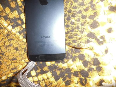 Лот: 5741335. Фото: 1. Iphone 5 Black 16gb. Смартфоны