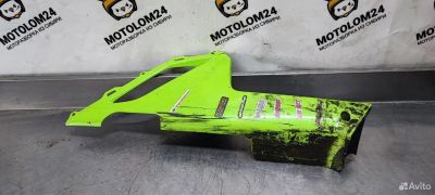 Лот: 22463180. Фото: 1. Нижний пластик плуг левый ZX-6R... Запчасти