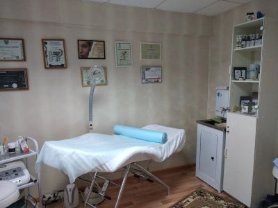 Лот: 15085499. Фото: 1. Сдам место мастеру наращивания... Квартиры, студии