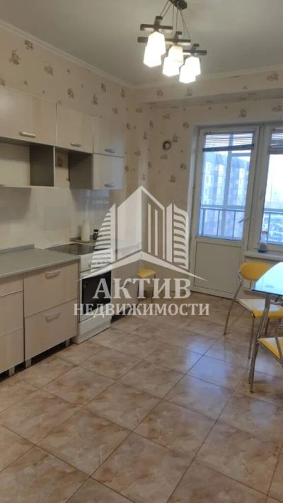 Лот: 22162790. Фото: 1. Россия, Красноярск, улица Шахтёров... Квартиры, студии