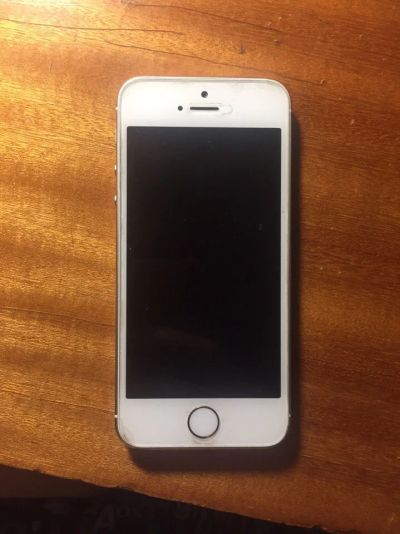 Лот: 8647156. Фото: 1. Продам iPhone 5s 16gb Gold. В... Смартфоны