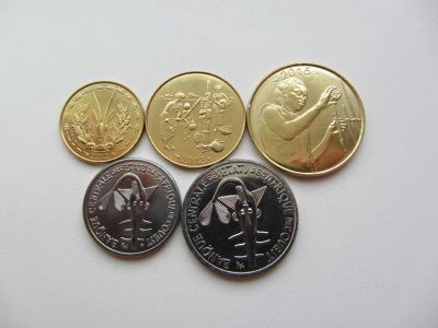 Лот: 11085537. Фото: 1. Западная Африка , набор из 5 монет... Наборы монет