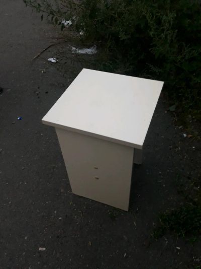 Лот: 12007183. Фото: 1. Табурет кремовый. Столы, стулья, обеденные группы