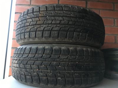 Лот: 14456900. Фото: 1. Пара шин Bridgstone Blizzak REV01... Шины