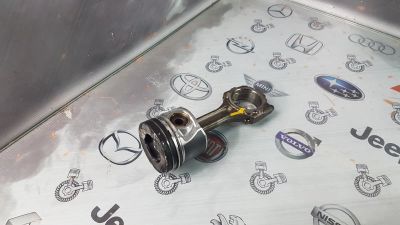 Лот: 24010993. Фото: 1. Поршень с шатуном Hyundai Tucson... Двигатель и элементы двигателя