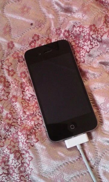 Лот: 5215722. Фото: 1. iPhone 4 8Gb Black. Смартфоны