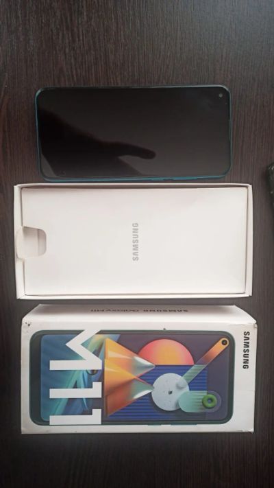 Лот: 20744312. Фото: 1. Телефон Samsung Galaxy M11. Кнопочные мобильные телефоны