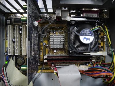 Лот: 11443471. Фото: 1. ASUS P4PE2-X + Celeron 2.4 GHZ... Комплекты запчастей