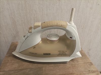 Лот: 20530705. Фото: 1. Утюг bosch sensixx gold на запчасти... Утюги, парогенераторы, отпариватели