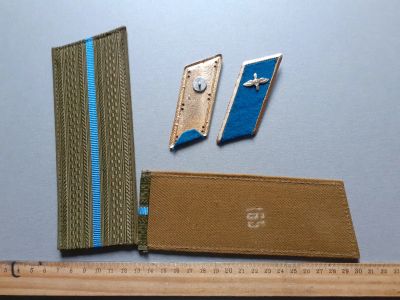 Лот: 25720472. Фото: 1. погоны +петлицы младшего офицера... Нашивки, шевроны, погоны