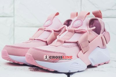 Лот: 11678816. Фото: 1. Кроссовки Nike W Air Huarache... Кеды, кроссовки, слипоны