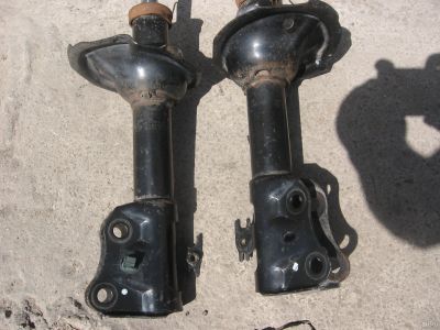 Лот: 16014362. Фото: 1. Стойка подвески газомасляная Toyota... Ходовая, подвеска, рулевое управление