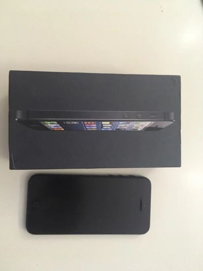 Лот: 8919313. Фото: 1. iPhone 5 32 gb. Смартфоны