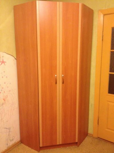Лот: 7084300. Фото: 1. Гарнитур. Угловой шкаф + комод. Шкафы, шкафы-купе